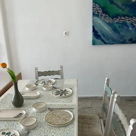 Sunny New Port Mykonos 3* Tourlos