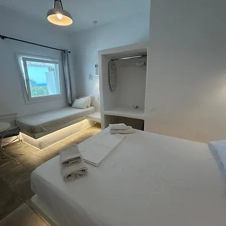 Sunny New Port Mykonos Tourlos