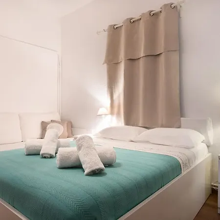 Sunny New Port Mykonos 3*