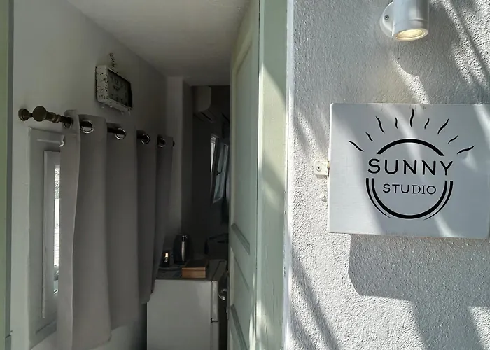 Sunny New Port Mykonos