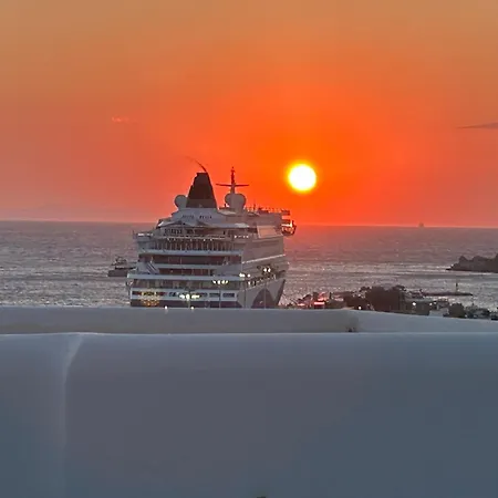 Sunny New Port Mykonos 3*