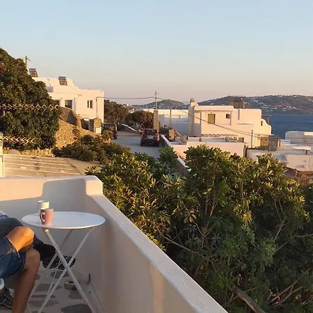 Sunny New Port Mykonos Pensionat Tourlos