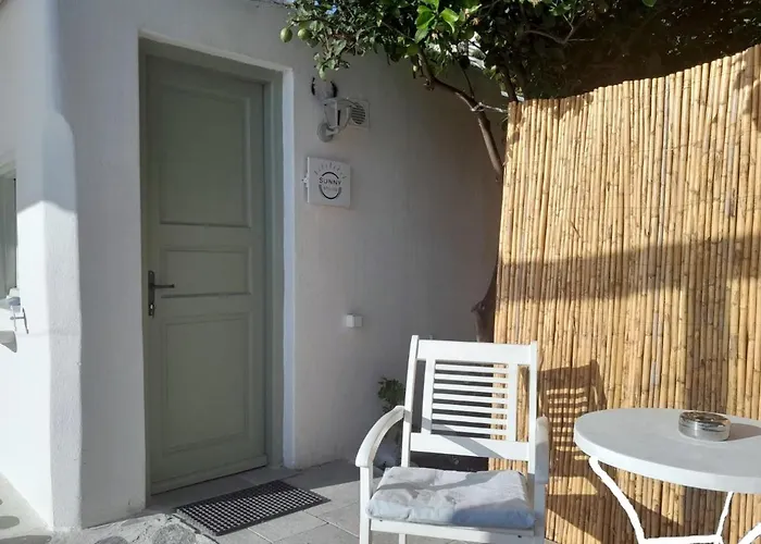 Sunny New Port Mykonos 3*