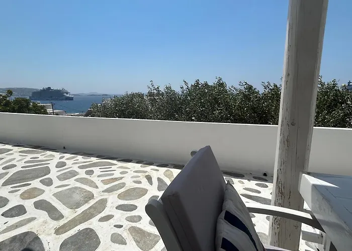 Sunny New Port Mykonos 3*