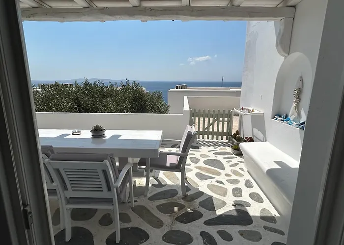 Sunny New Port Mykonos 3* Tourlos