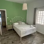 בית הארחה Sunny New Port Mykonos