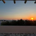 בית הארחה Sunny New Port Mykonos