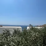בית הארחה Sunny New Port Mykonos