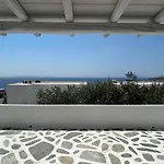 Sunny New Port Mykonos בית הארחה טורלוס
