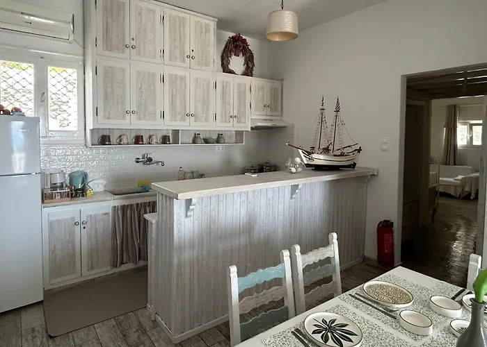 Sunny New Port Mykonos Guest house 3*